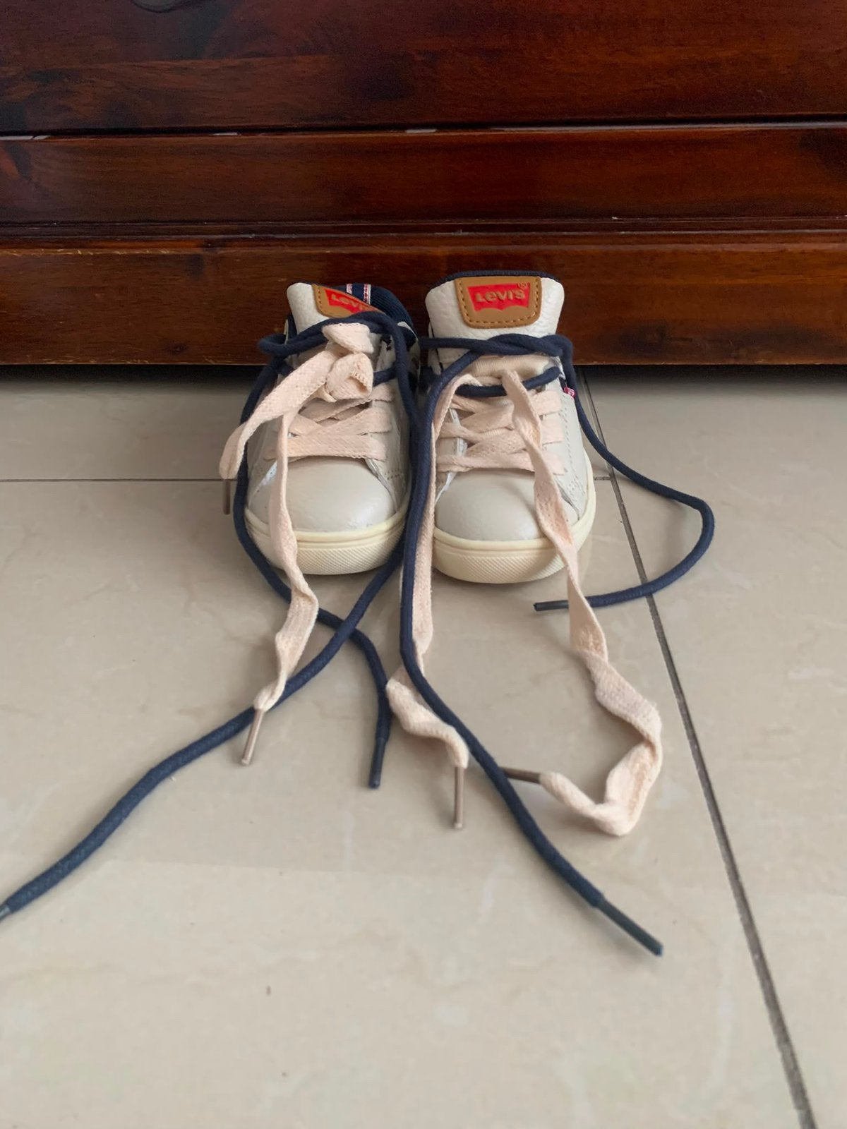 Levi’s schoenen maat 26, Ophalen of Verzenden, Zo goed als nieuw, Minder dan 2 meter