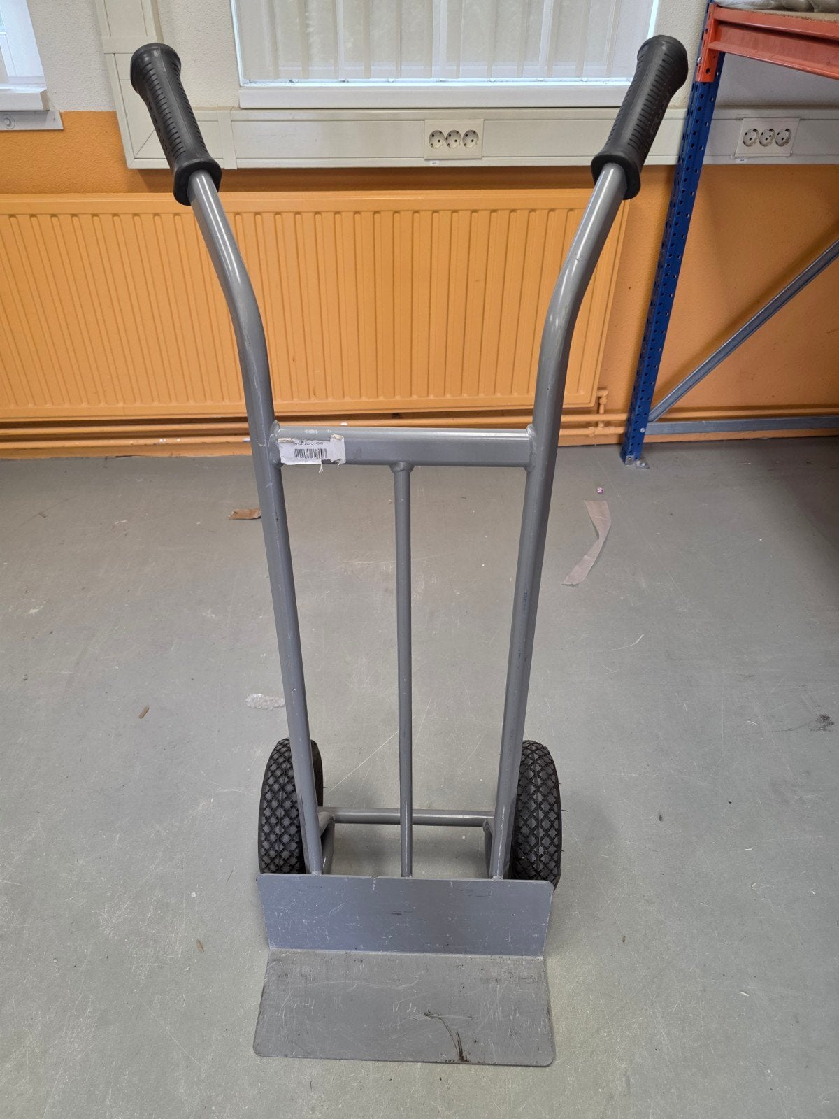 Matador steekwagen. Altijd binnen gebruikt, 60 tot 80 liter, Ophalen, Zo goed als nieuw, Steekwagen