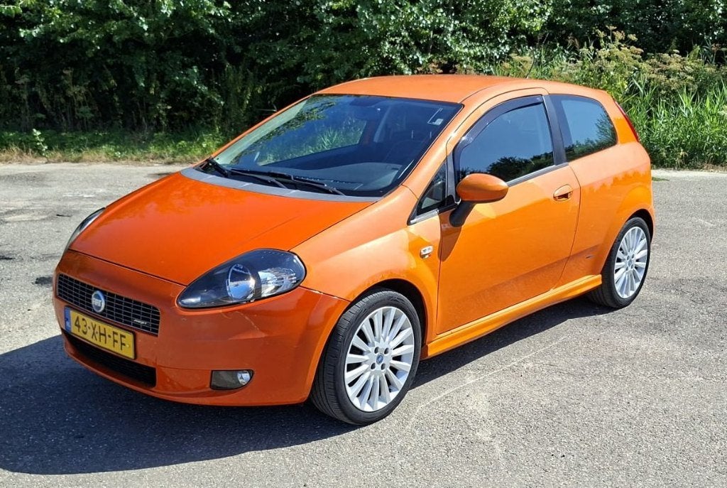 Fiat Punto 1.4 16V Sport 3DR 2007, Voorwielaandrijving, 40 €/maand, Zwart, Particulier