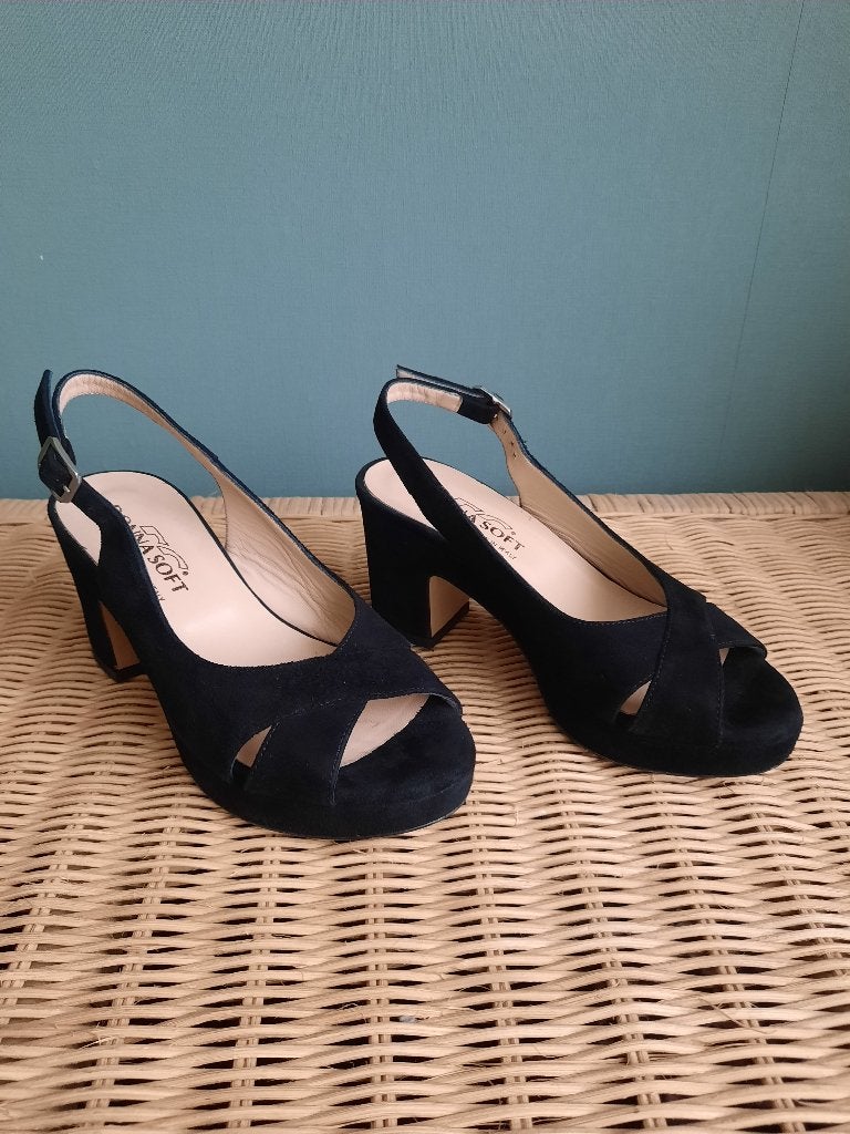 Zwarte zomerschoenen maat 35, Kleding | Dames, Schoenen, Ophalen, Zwart, Sandalen of Muiltjes, Onbekend