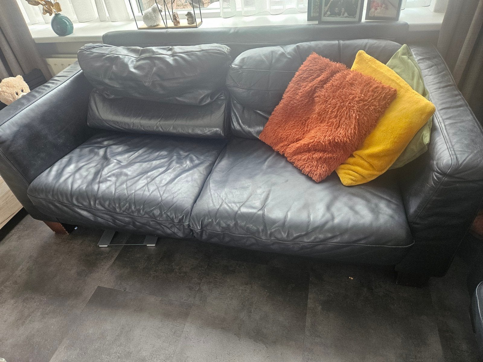 Gebruikte zwart leren 2 en 3 zits bank, Ophalen, Gebruikt, 200 tot 250 cm