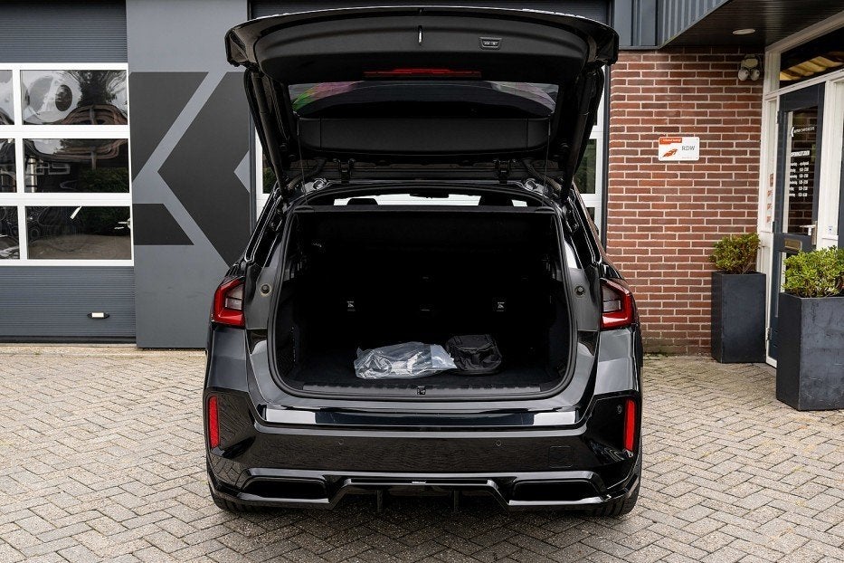 BMW X1 xDrive25e M Sport | Driving Ass. + | Maxton | 20' Inc, Auto's, Gebruikt, Alcantara, Zwart, Bedrijf