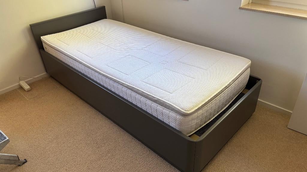 Bed, Bureau en bureaustoel, Huis en Inrichting, Slaapkamer | Bedden, Ophalen, Gebruikt, 90 cm, Eenpersoons