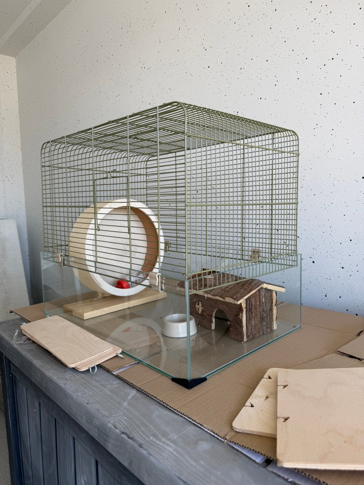 Hamsterkooi met attributen, Dieren en Toebehoren, Ophalen, Kooi, 60 tot 90 cm, Zo goed als nieuw