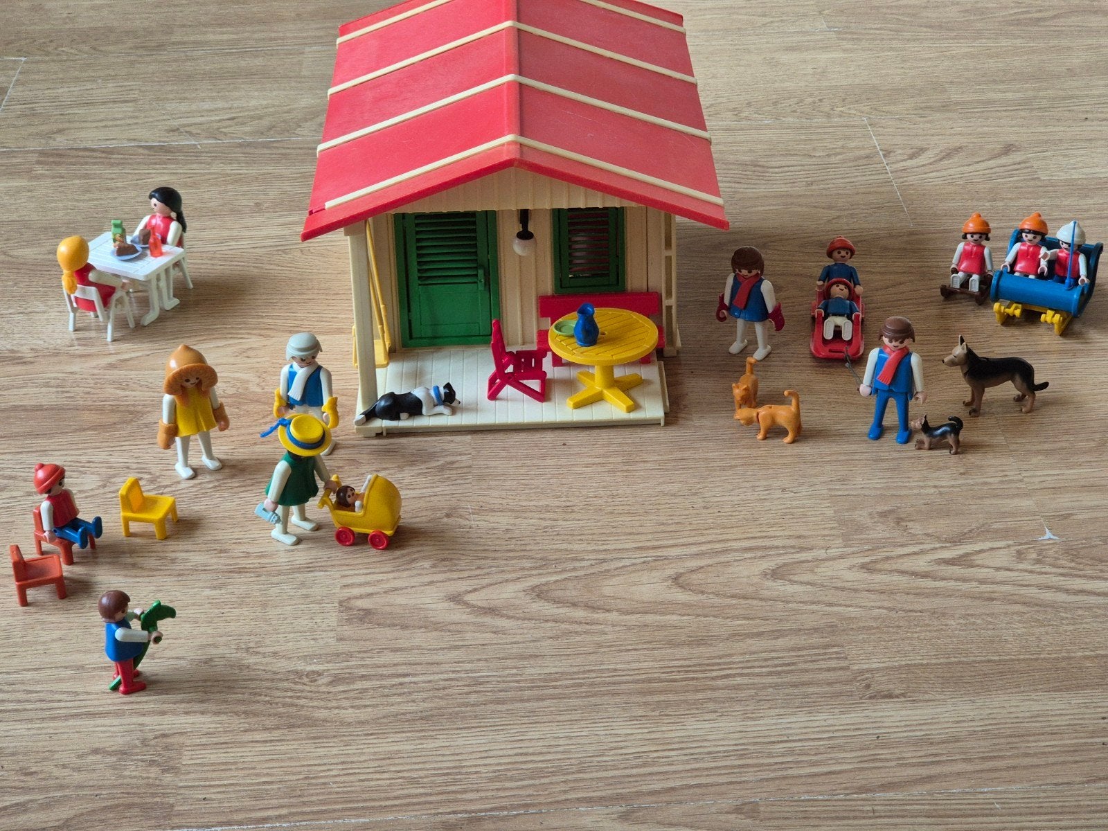 playmobil huis met inrichting en poppetjes, Ophalen of Verzenden, Gebruikt, Complete set