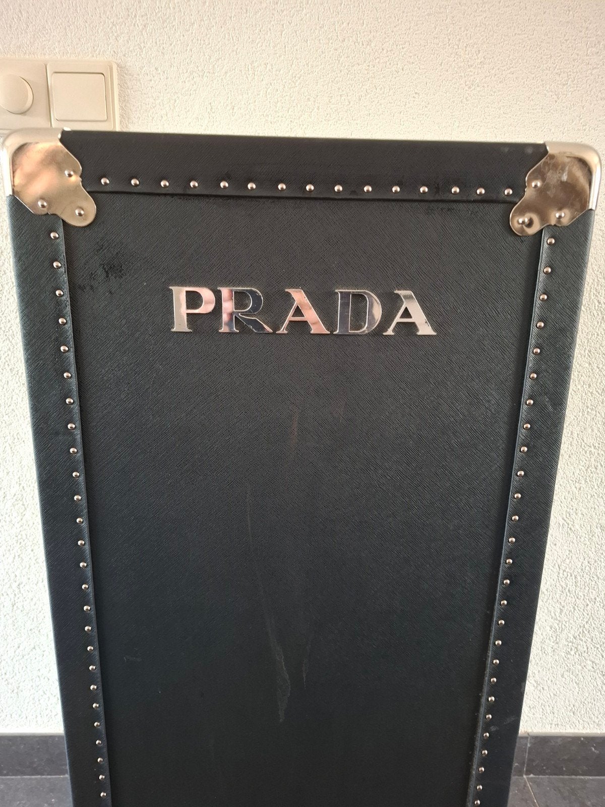 Prada decoratieve zuil / display, Minder dan 50 cm, Kunststof, Minder dan 50 cm, Ophalen of Verzenden