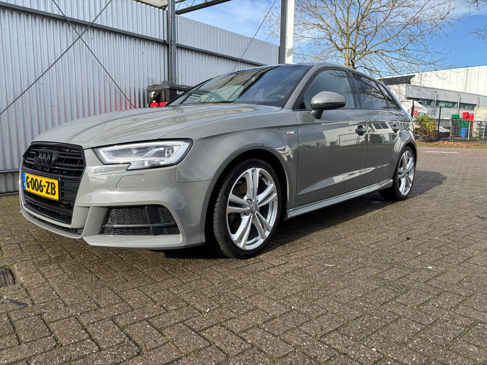 Audi A3 1.5 Tfsi 150pk CoD Ultra S-tronic 2020 Grijs, 1498 cc, Zwart, 4 cilinders, Navigatiesysteem
