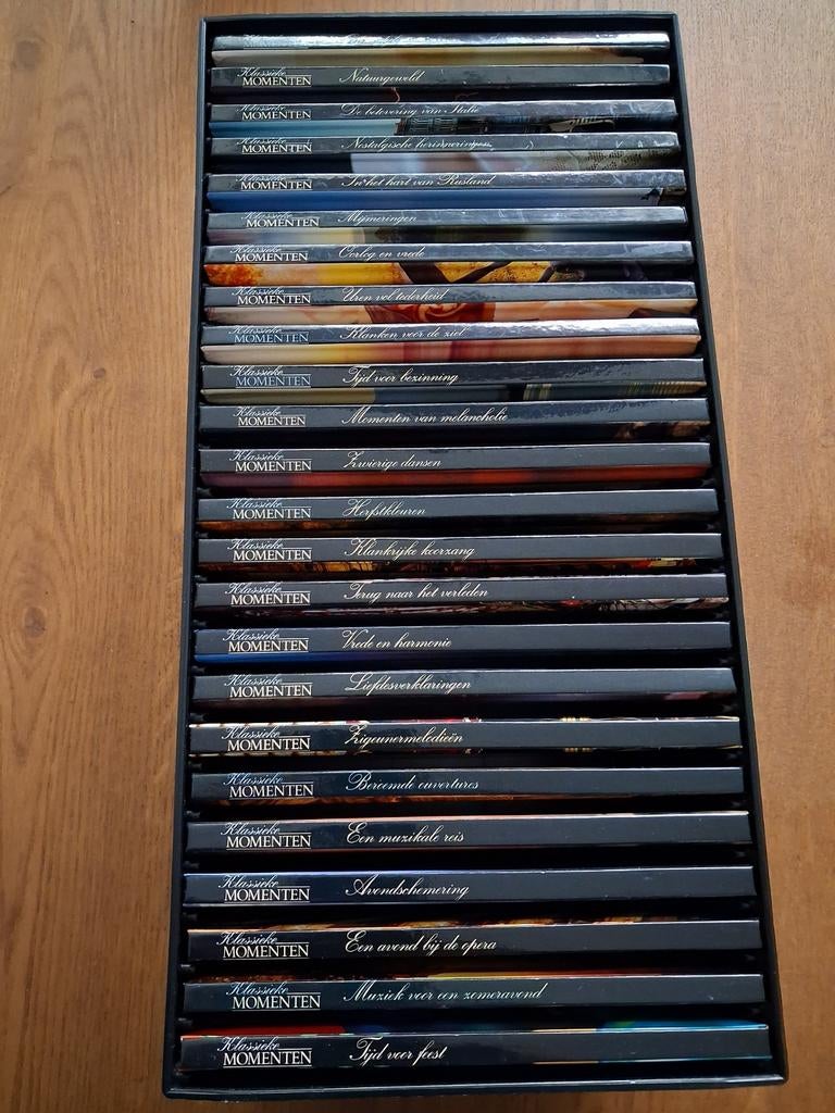 CD box Klassieke Momenten - 24 cd's., Cd's en Dvd's, Cd's | Klassiek, Ophalen of Verzenden, Zo goed als nieuw, Overige typen