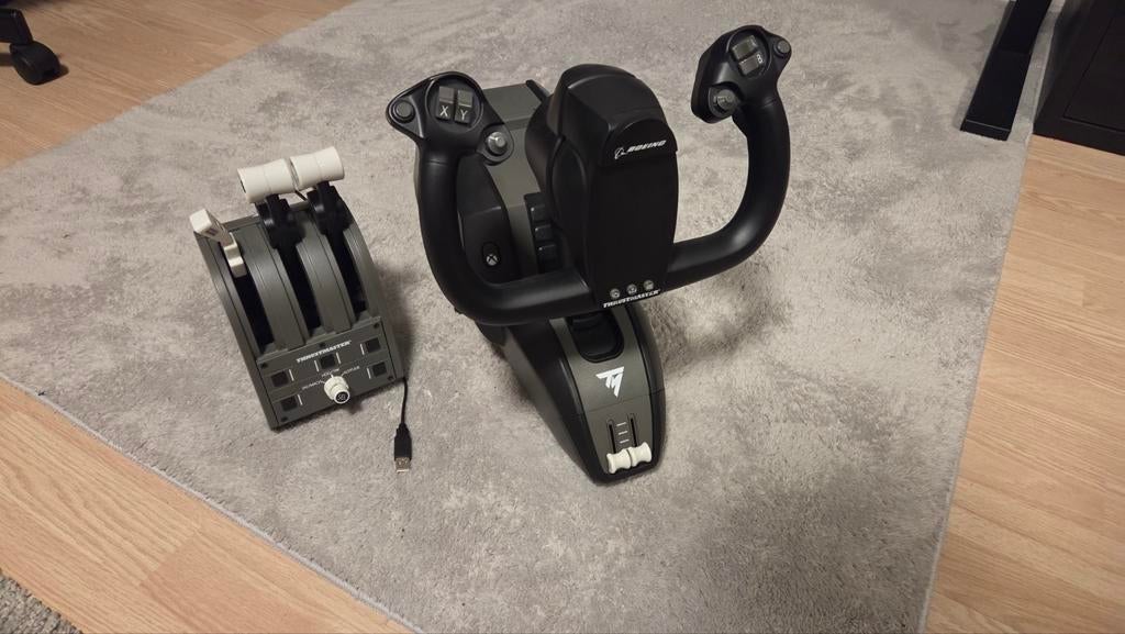 Thrustmaster TCA Yoke Pack Boeing Edition, Ophalen of Verzenden, Overige merken, Zo goed als nieuw