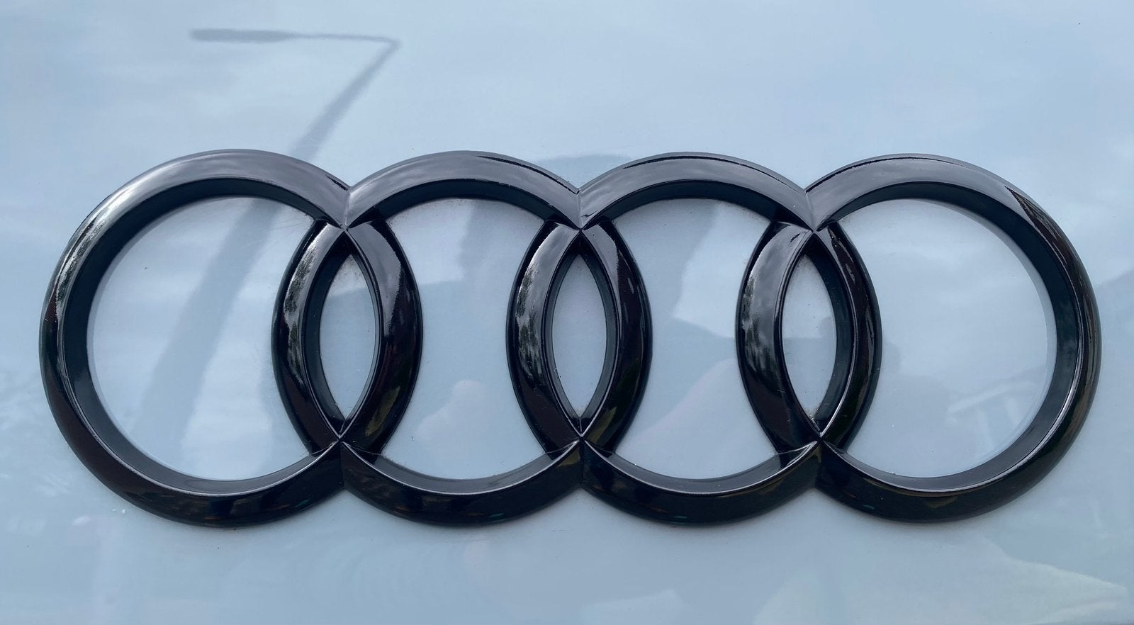 Audi Ringen embleem / logo voor-, achterkant glossy black, Ophalen of Verzenden, Nieuw, Audi