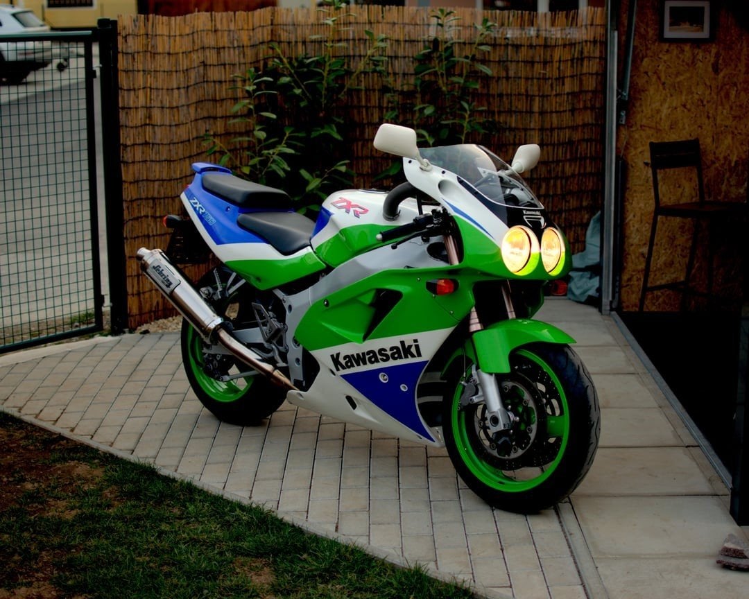 GEZOCHT: Kawasaki ZXR 750 Type J – Opknapper welkom! ️, Motoren, Ophalen of Verzenden