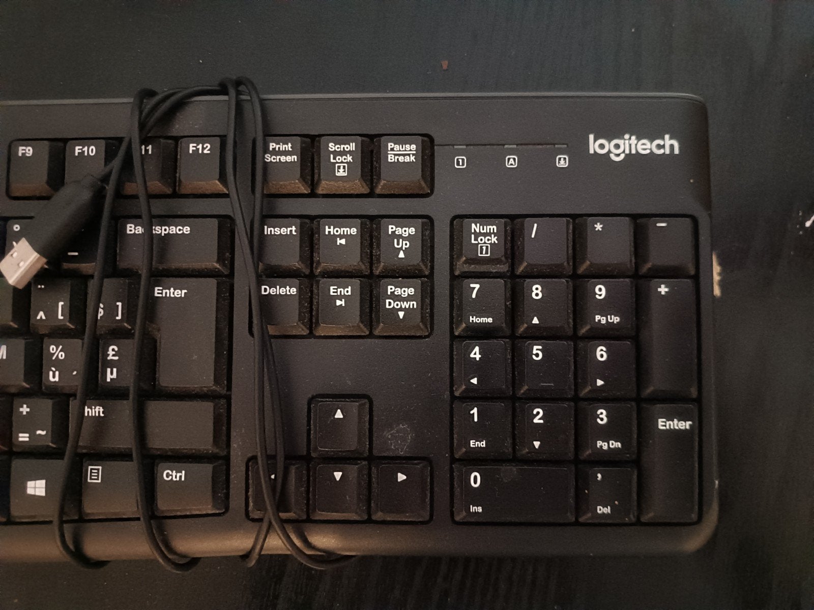 Logitech K120 Bedraad USB Toetsenbord AZERTY - Nette staat, Computers en Software, Ophalen, Numeriek gedeelte, Logitech, Azerty