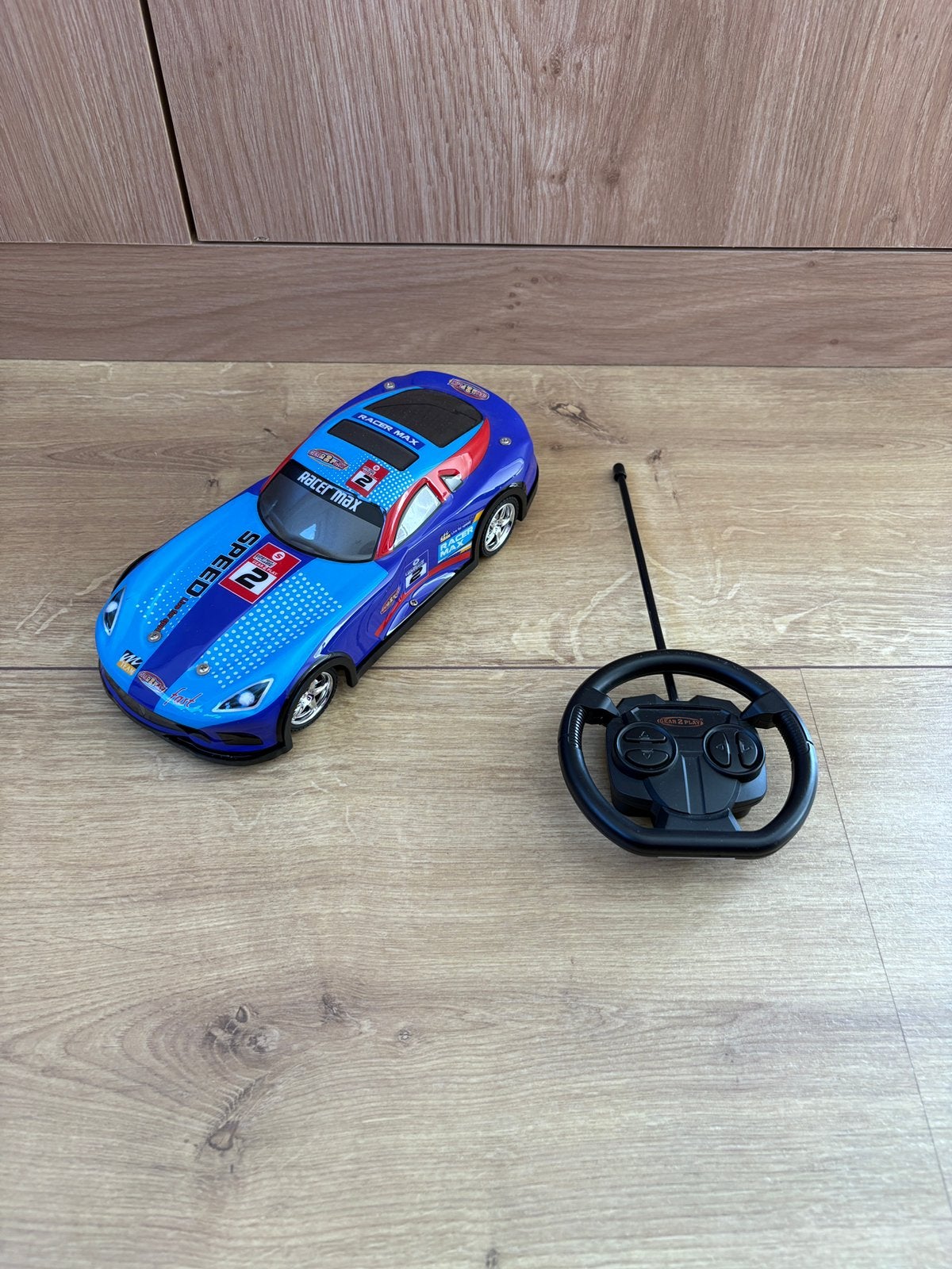 Te koop op afstand bestuurbare auto, Kinderen en Baby's, Speelgoed | Speelgoedvoertuigen, Ophalen of Verzenden, Zo goed als nieuw