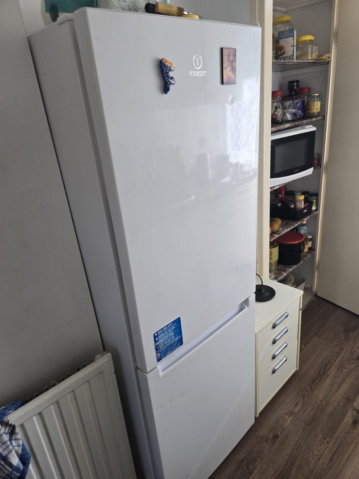 Indesit Koelkast met vriesvak - Wit, Witgoed en Apparatuur, Ophalen, Gebruikt, 200 liter of meer, 60 cm of meer