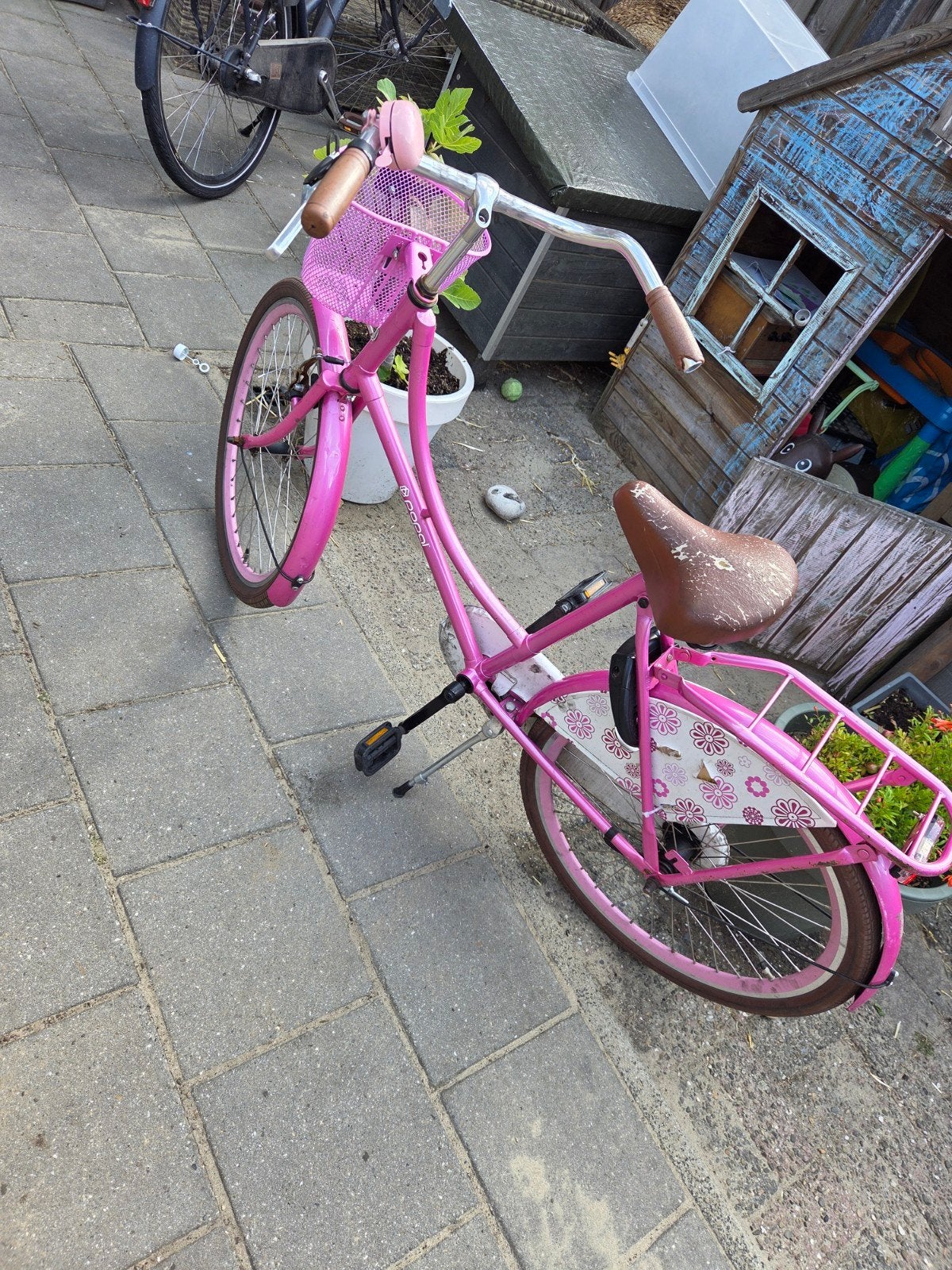 Roze kinderfiets met veel gebruikerssporen, Ophalen, Gebruikt, Popal, Terugtraprem