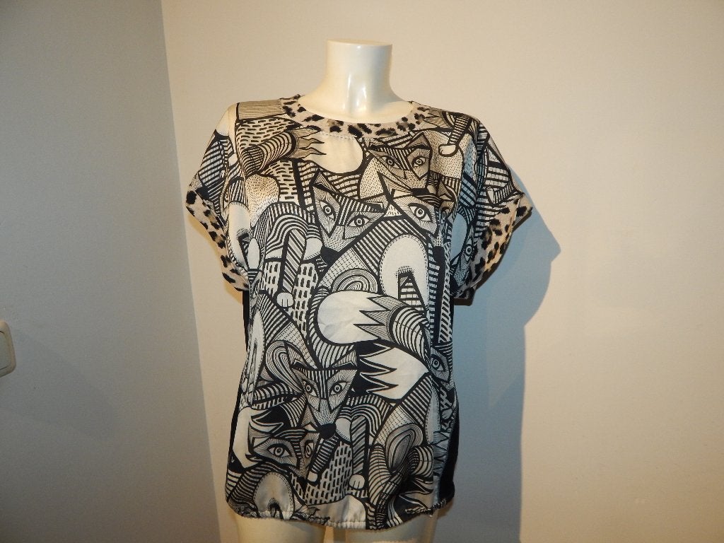 Marccain shirt vosjes print zijde achtige voorkant N5/42, Kleding | Dames, T-shirts, Maat 42/44 (L), Zo goed als nieuw, Korte mouw