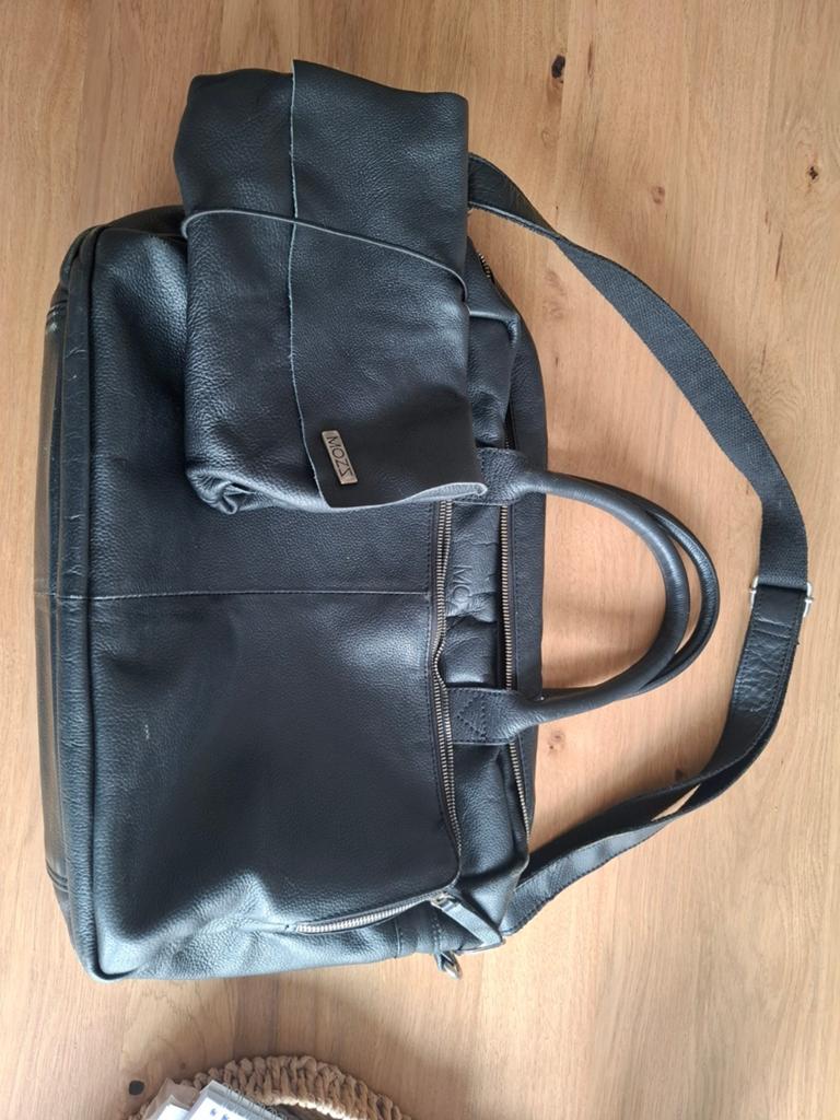 Mozz Leren Luiertas met Luier Etui - Veel Opbergruimte, Kinderen en Baby's, Luiertassen, Ophalen of Verzenden, Gebruikt, Schoudertas