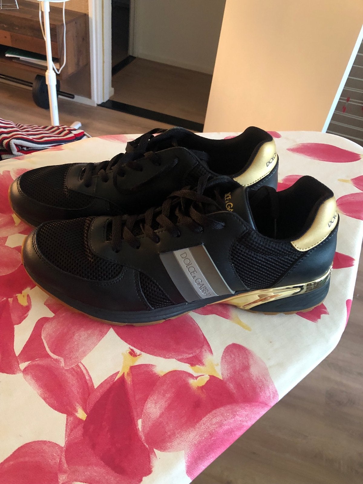 Dolce & Gabbana Sneakers Zwart met Goud, Kleding | Heren, Zwart, Ophalen of Verzenden, Sneakers of Gympen, Zo goed als nieuw