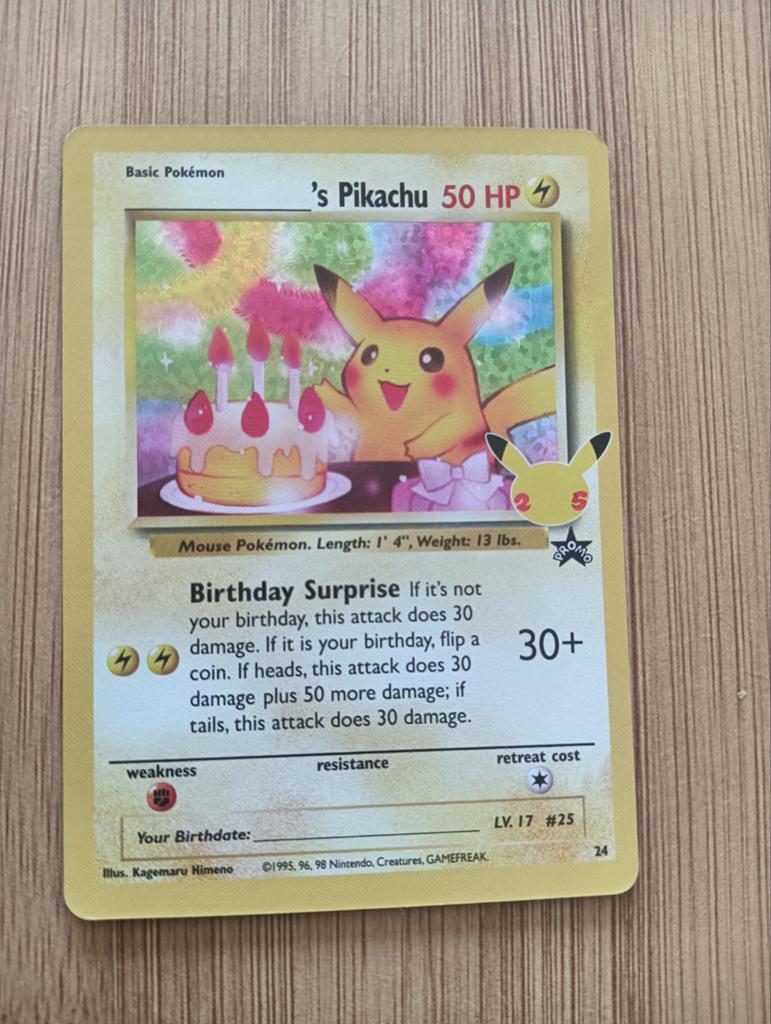 Pikachu Birthday Pokémon kaart celebrations, Ophalen of Verzenden, Zo goed als nieuw, Losse kaart