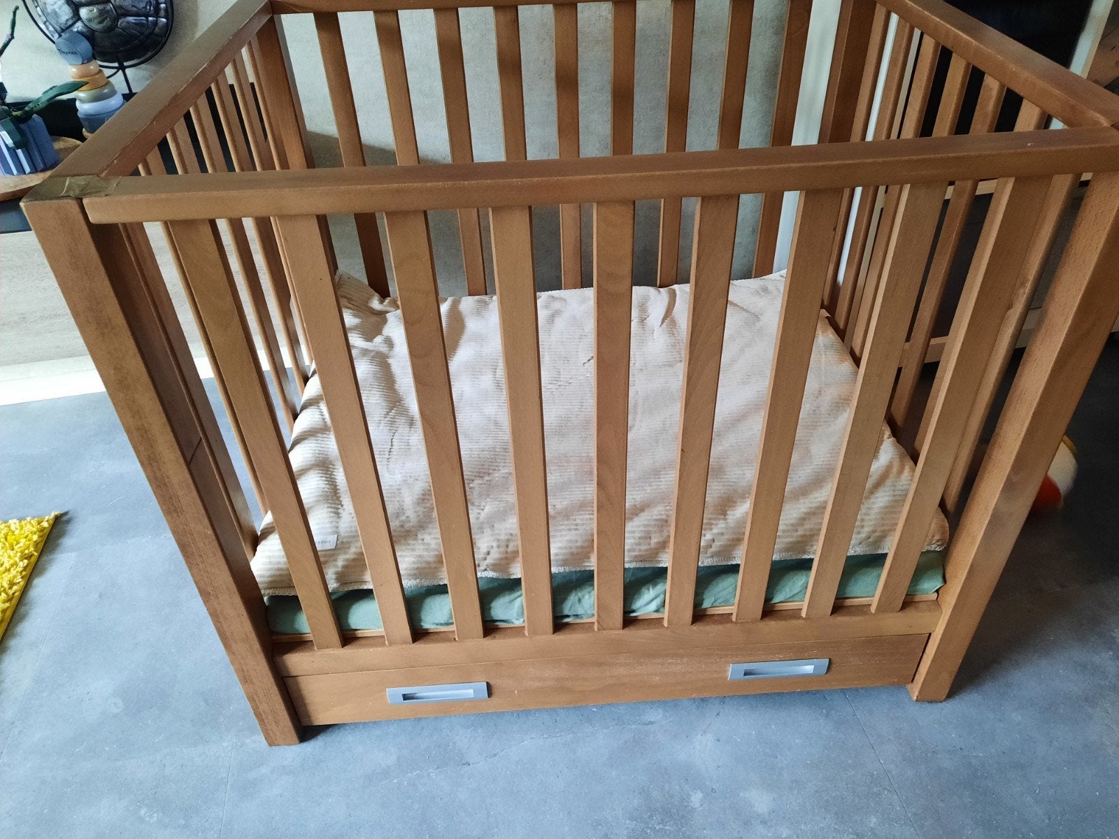 bruine box met la, Kinderen en Baby's, Ophalen of Verzenden, Gebruikt