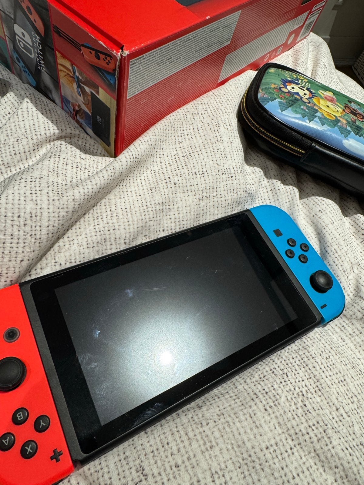 Nintendo Switch met Dock, Joy-Cons en Animal Crossing hoes, Ophalen of Verzenden, Gebruikt, Met 2 controllers, Switch Original