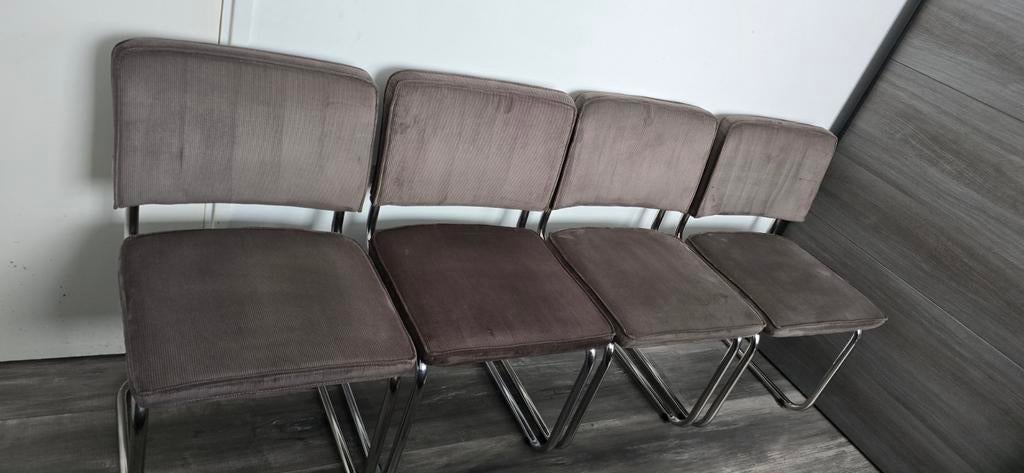 Zuiver Ridge Rib Ribstof Grijs buisframe eetkamerstoelen set, Ophalen, Zo goed als nieuw, Grijs, Vier