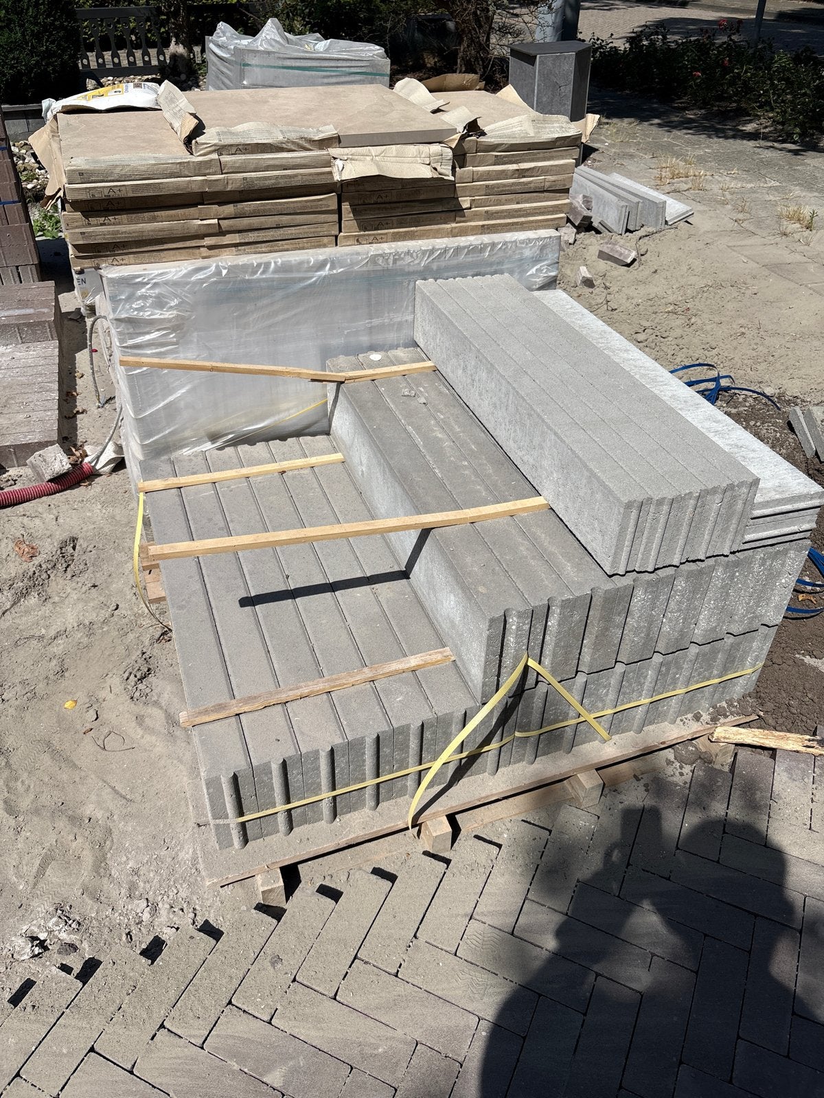 18 banden 8x20x100, Tuin en Terras, Tegels en Klinkers, Ophalen, Gebruikt, Klinkers, 10 m² of meer