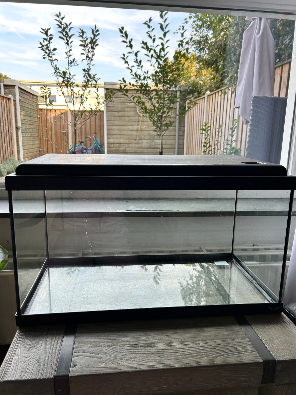 Aquatlantis Aquarium – Inclusief Lichtkap & Pomp!, Ophalen, Aquatlantis, Zo goed als nieuw, Leeg aquarium