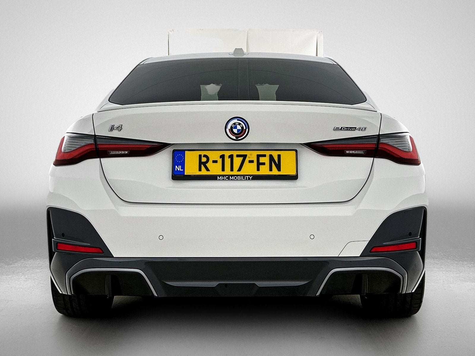 BMW i4 eDrive40 High Executive 84 kWh | M-sport plus | HIFI, Achterwielaandrijving, Gebruikt, Onderhoudsboekje, Te koop