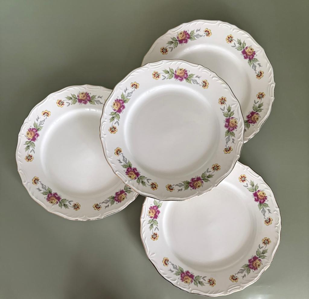 4 vintage porseleinen italiaanse bordjes, Ophalen of Verzenden