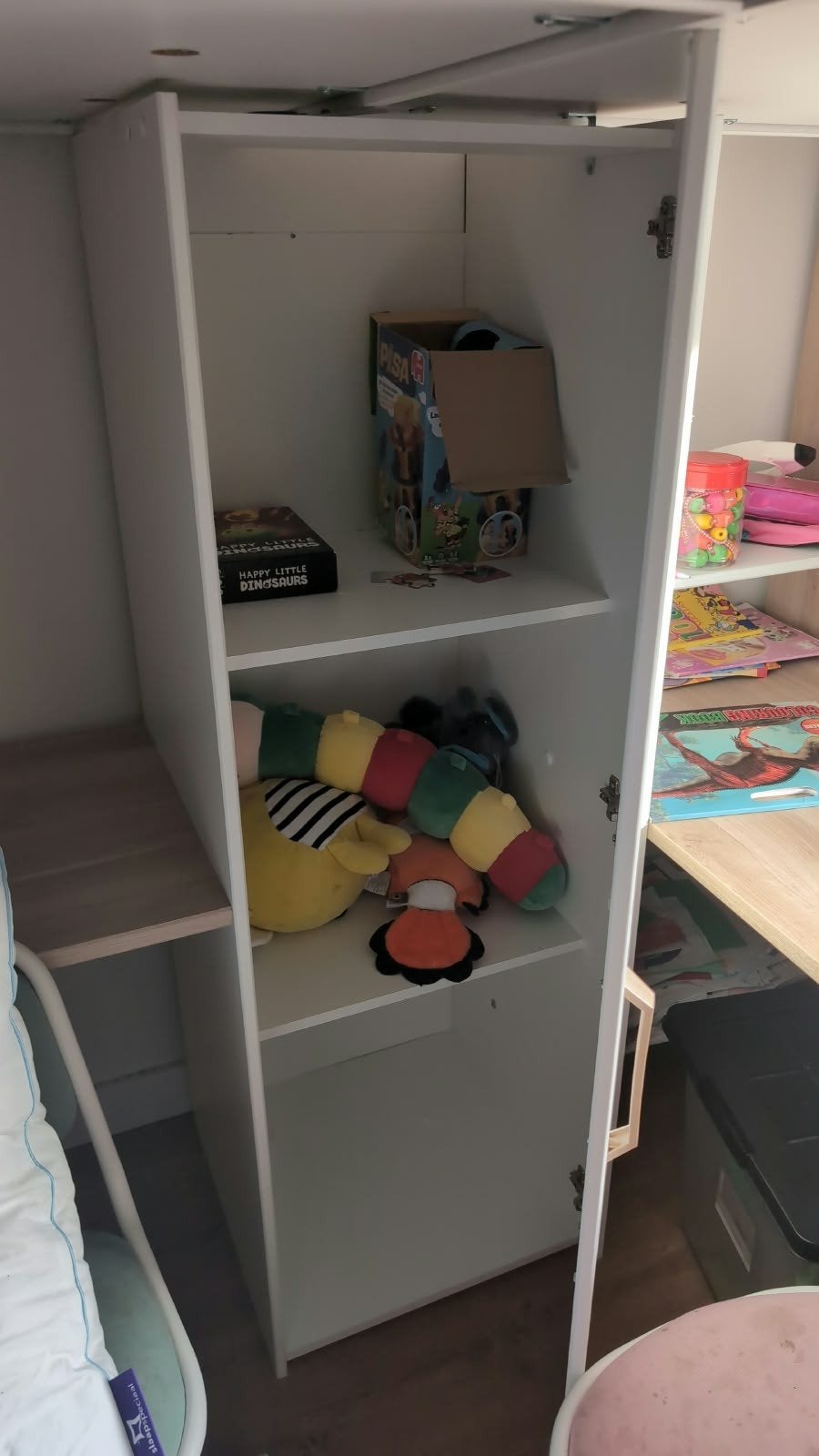 Foto 9 van Zo goed als nieuw L-vormig hoogslaper met 2 matrassen