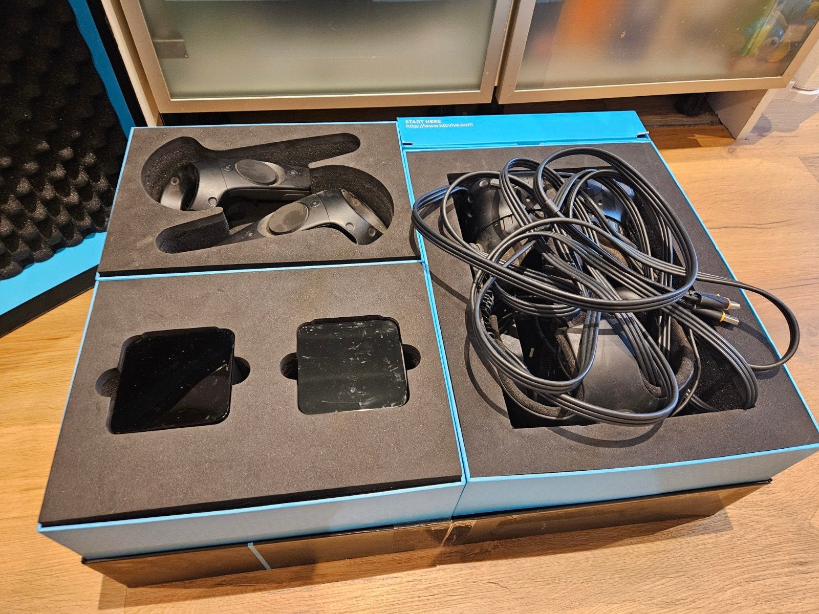 HTC Vive Complete Set met Draadloze Upgrade en Premium Audio, Spelcomputers en Games, Virtual Reality, Gebruikt, Pc, VR-bril, Ophalen of Verzenden