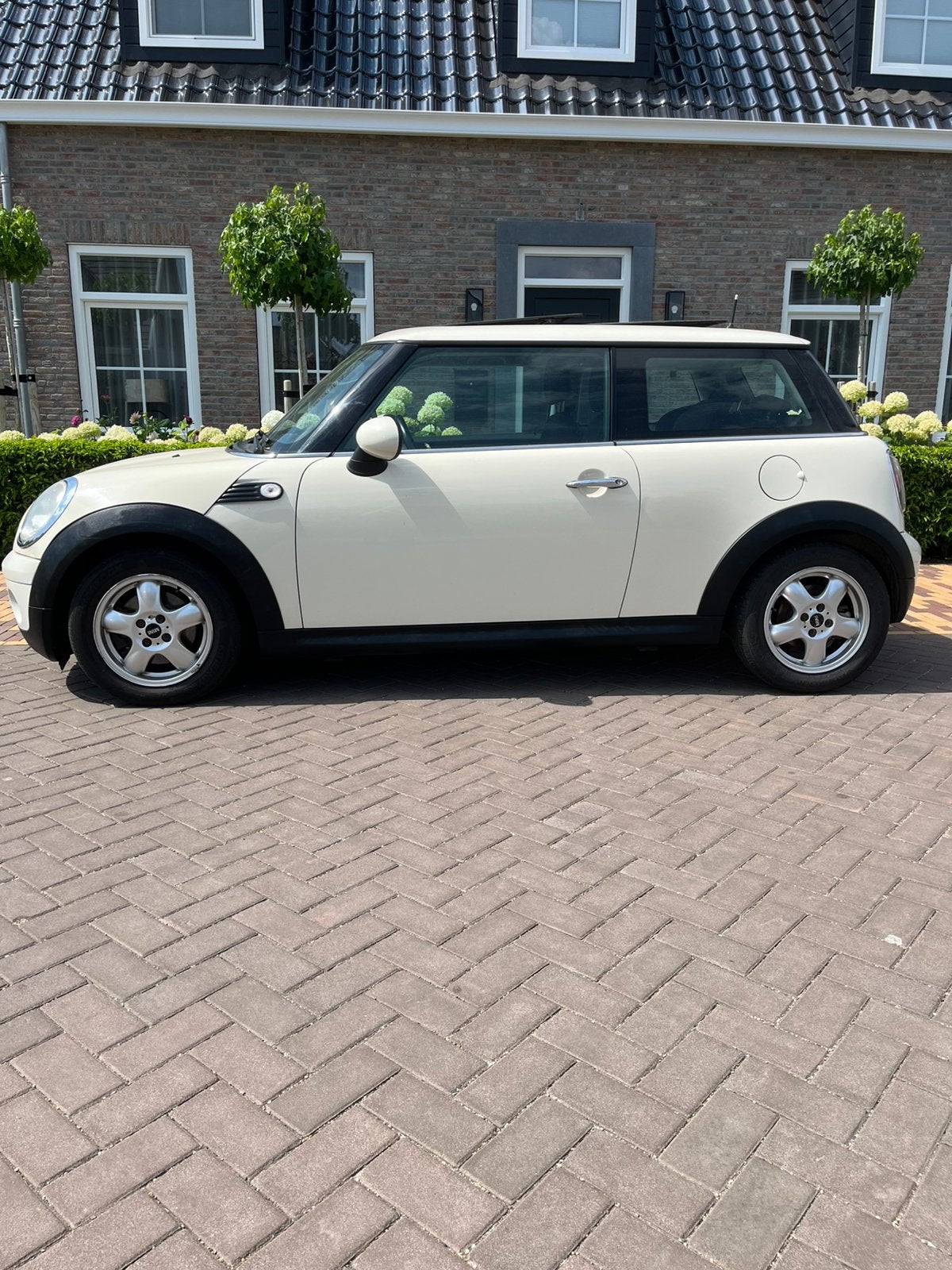 Mini Cooper met nieuwe APK en grote beurt, Auto's, Mini, Leder en Stof, Beige, Handgeschakeld, Cooper