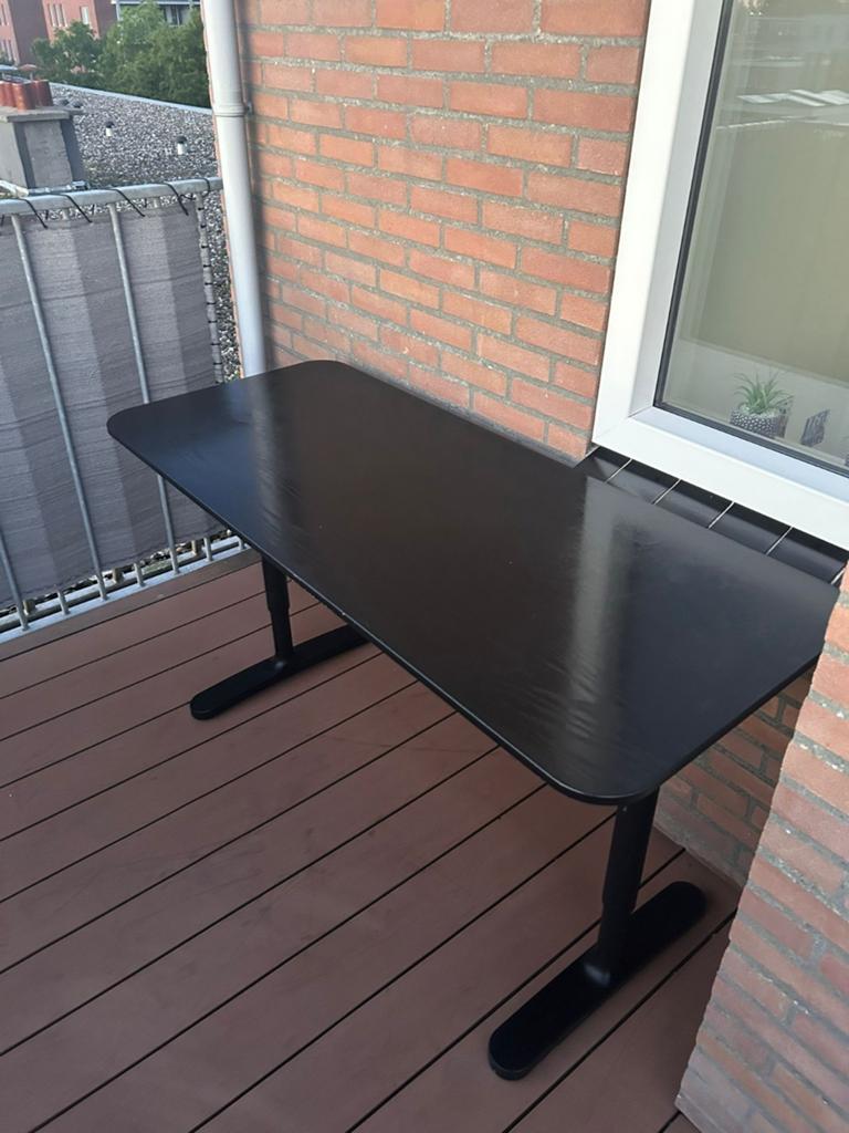 Houten bureau met ijzeren onderstel - Zwart, Ophalen of Verzenden, Gebruikt