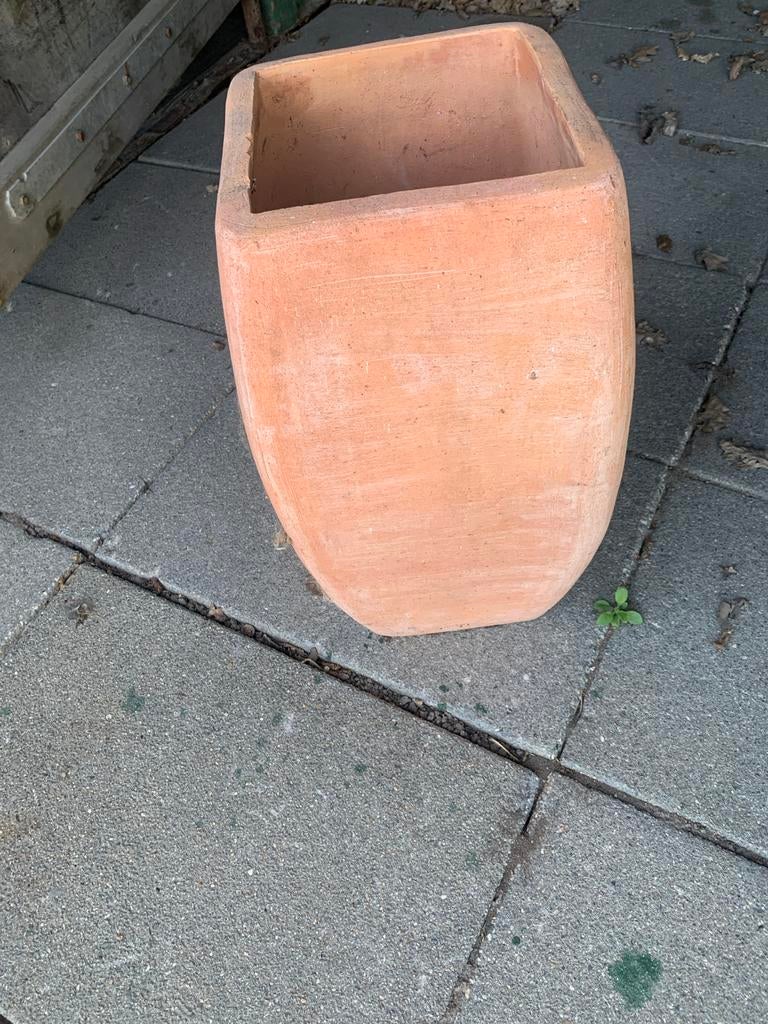 Terracotta bloempot - Vierkant, robuust en stijlvol, Tuin en Terras, Gebruikt, Vierkant, Binnen, Terracotta