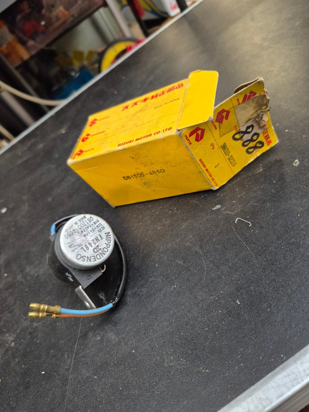 Suzuki relais richtingaanwijzer gt 250 380 750 enz nos, Ophalen of Verzenden