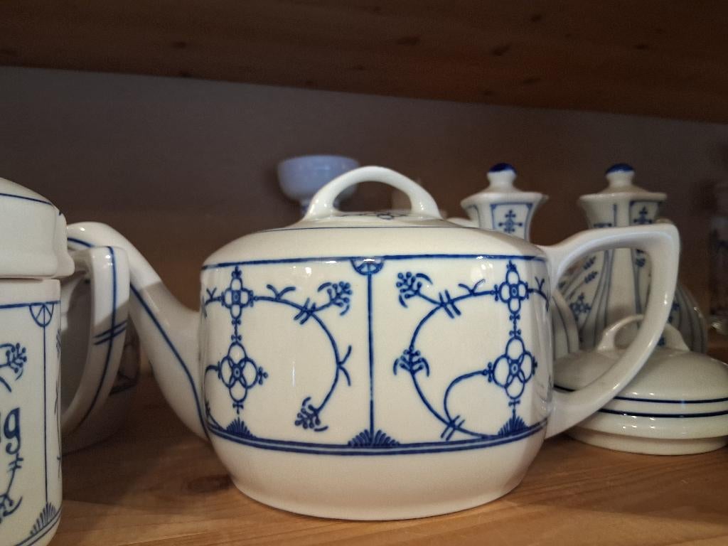 theepot Jager Blauw saks jager, Overige typen, Ophalen of Verzenden, Zo goed als nieuw, Overige stijlen
