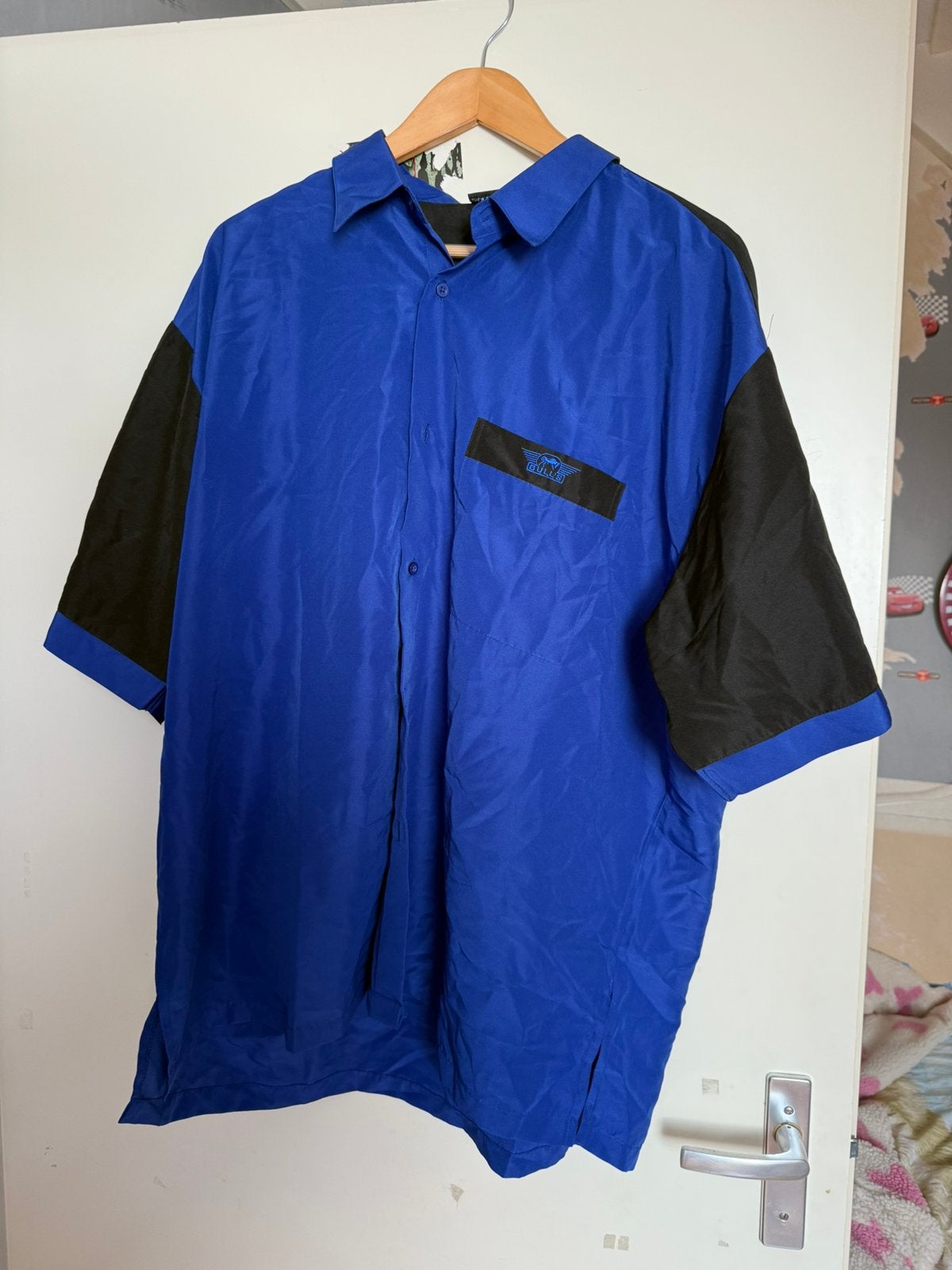 Dart blouse van bulls, Sport en Fitness, Darts, Ophalen, Zo goed als nieuw