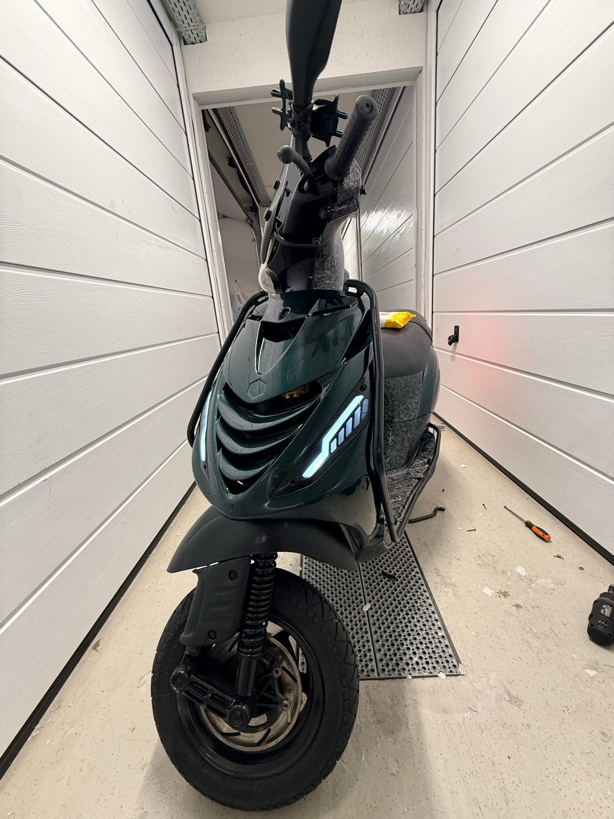 Piaggio Zip 125cc  full option brom kenteken, Fietsen en Brommers, Gebruikt, Maximaal 45 km/u, Zip, Ophalen of Verzenden