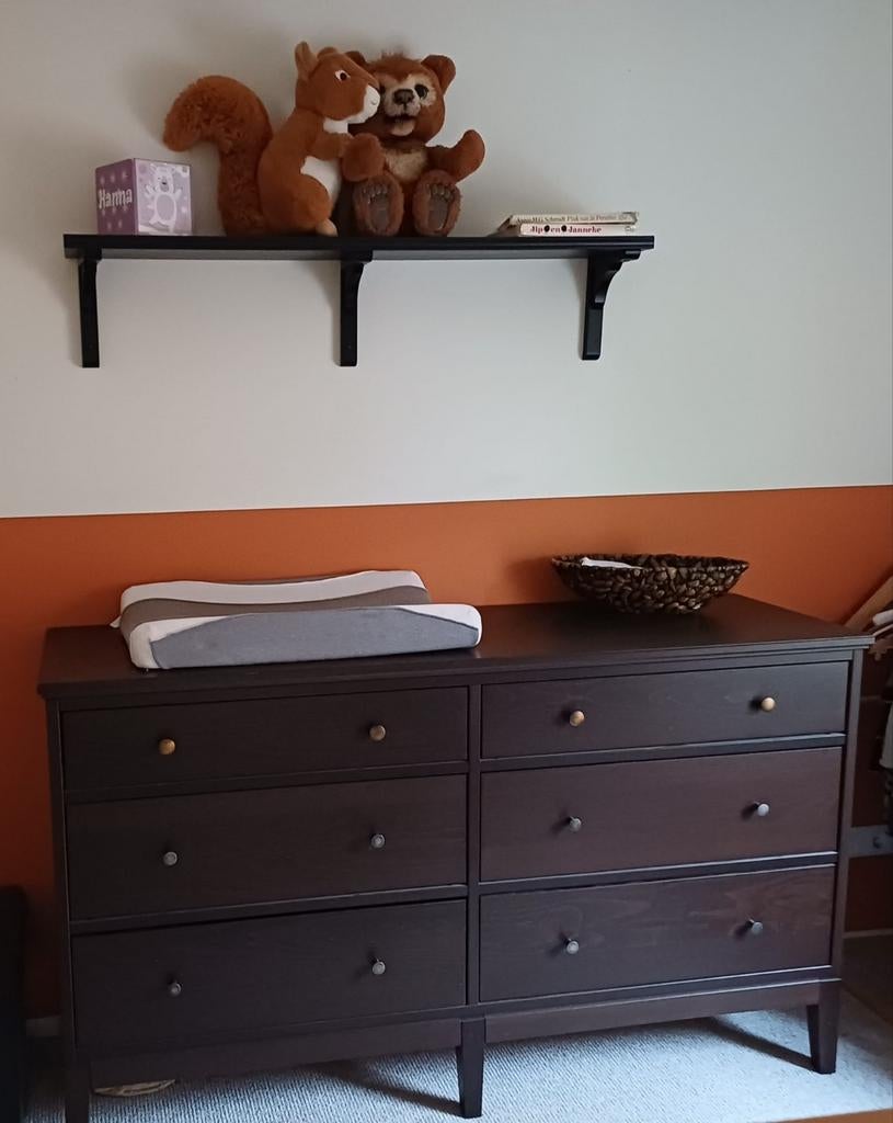 Hemnes Ikea donkerbruine commode met 6 lades met plank, Ophalen, Gebruikt, 50 tot 70 cm, 100 cm of meer
