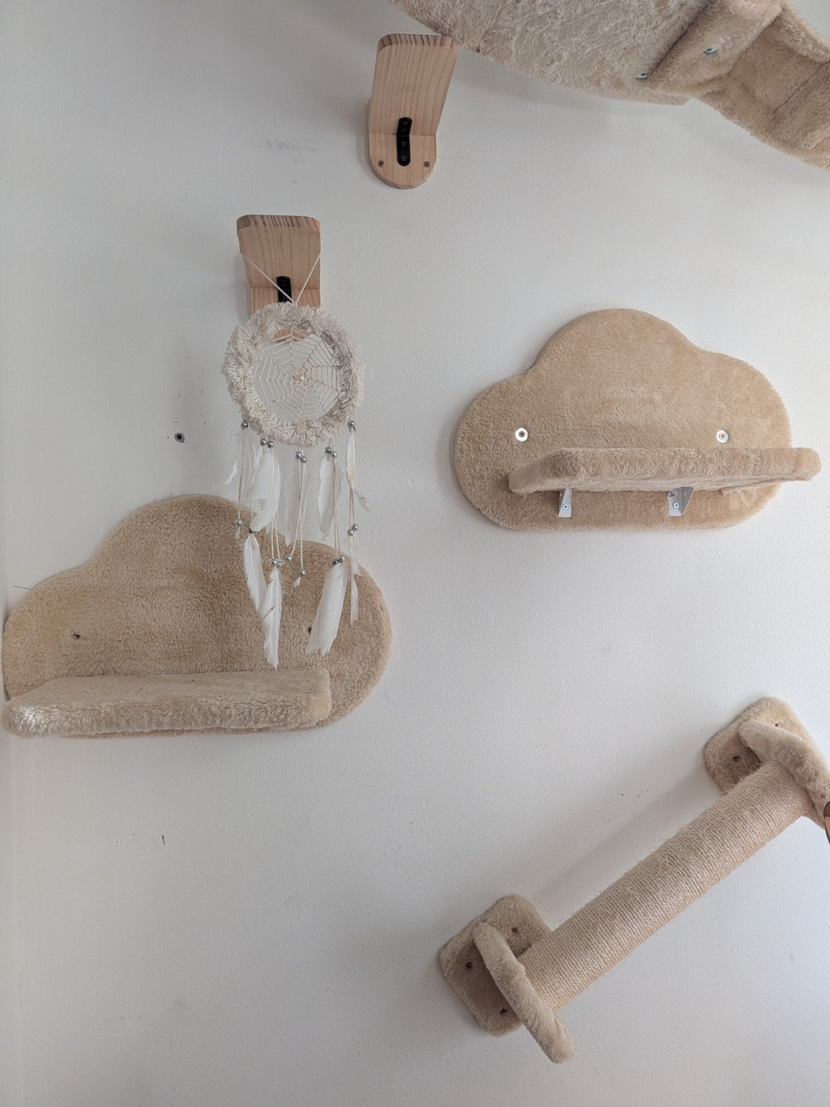Katten wand - 2 x plankje 1x krabpaal, Dieren en Toebehoren, Ophalen of Verzenden, Zo goed als nieuw