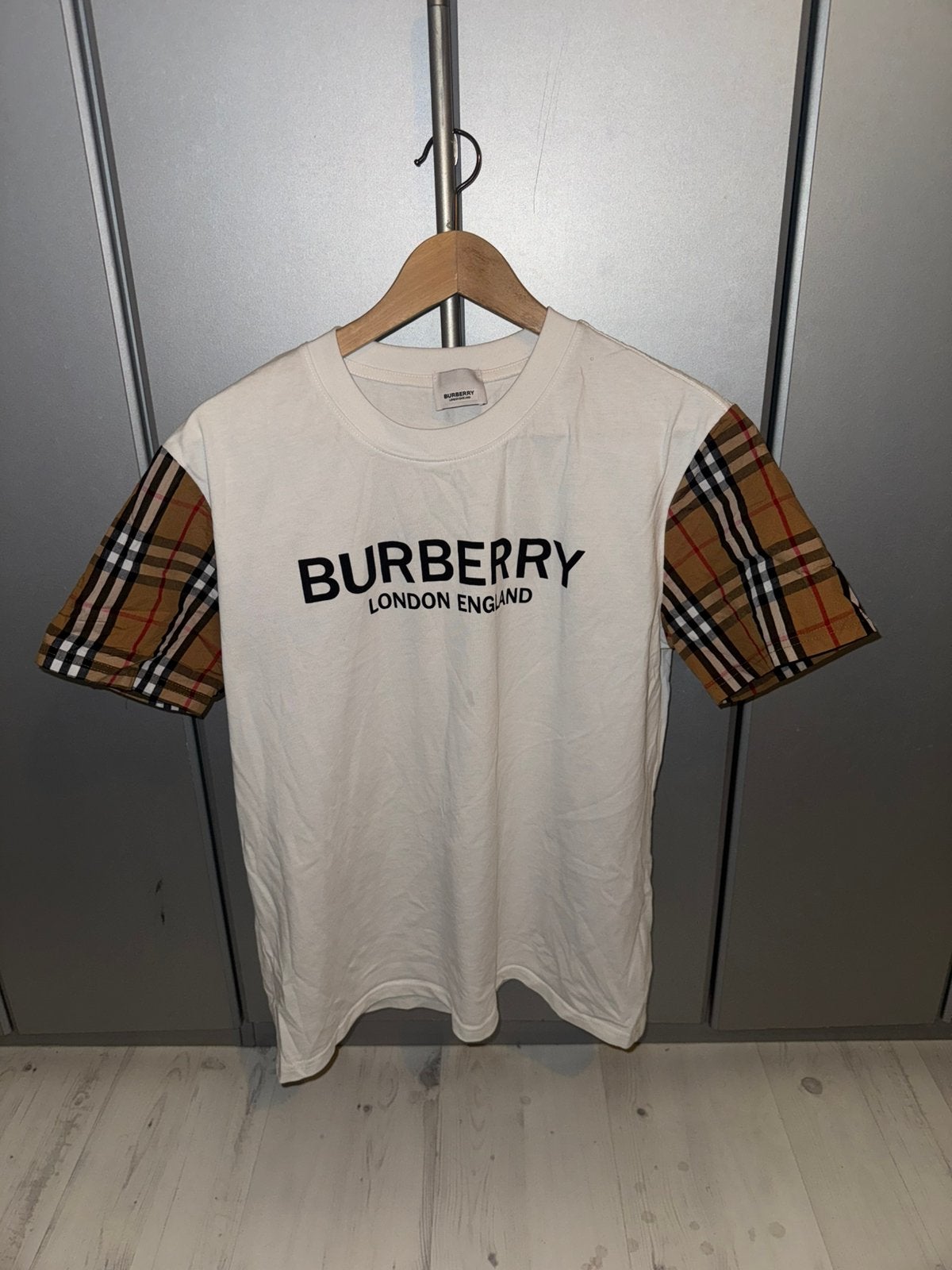 Burberry t shirt maat L, Kleding | Heren, T-shirts, Ophalen of Verzenden, Zo goed als nieuw, Zwart
