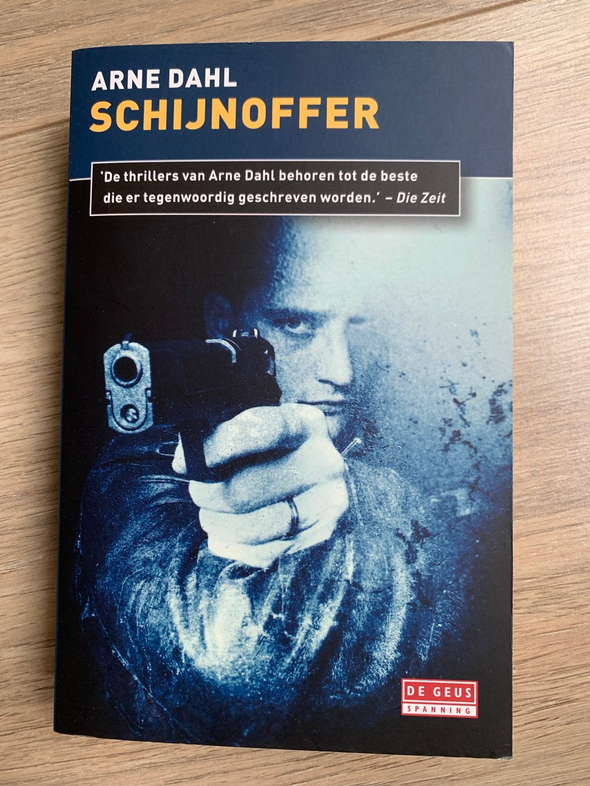 Arne Dahl - Schijnoffer (Thriller), Boeken, Ophalen of Verzenden, Zo goed als nieuw, Scandinavië