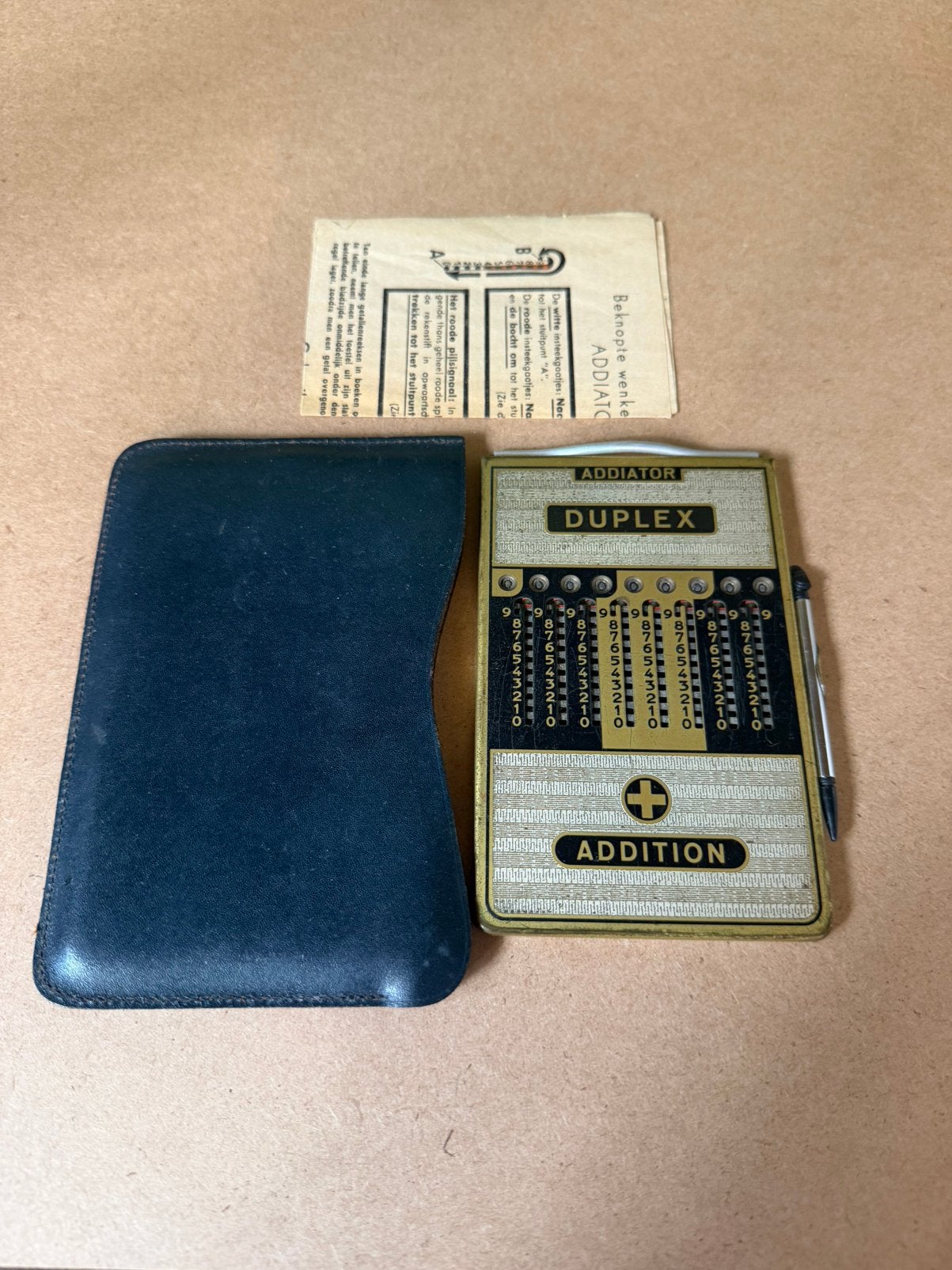 Vintage Addiator Duplex Rekenmachine + etui en handleiding, Ophalen of Verzenden, Gebruikt