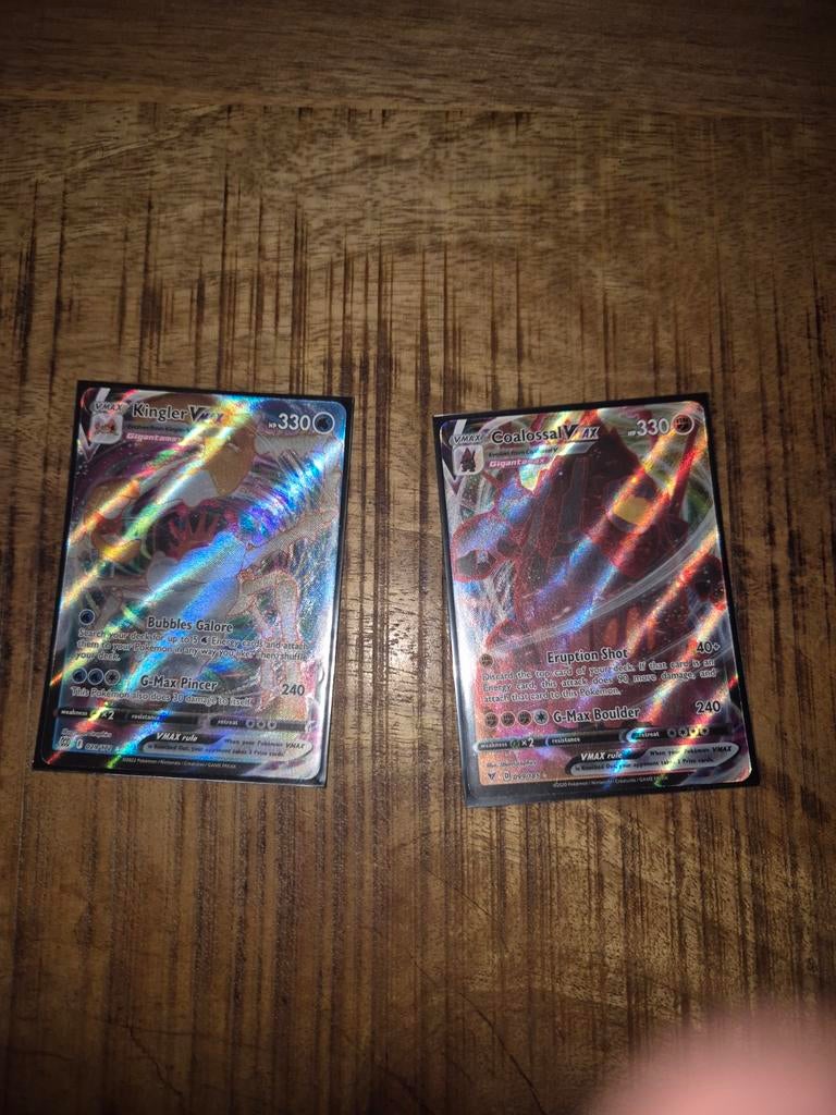 Originele Pokémon VMAX kaarten met hoesje, Ophalen of Verzenden, Zo goed als nieuw, Meerdere kaarten, Foil