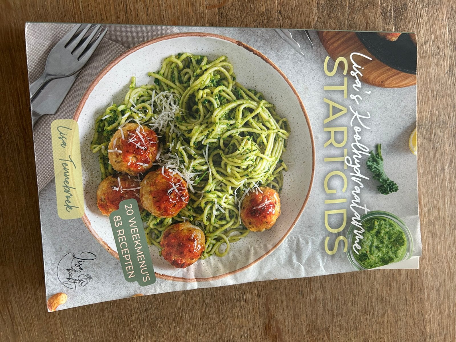 Boeken Lisa Tennebroek, Ophalen of Verzenden, Zo goed als nieuw, Gezond koken