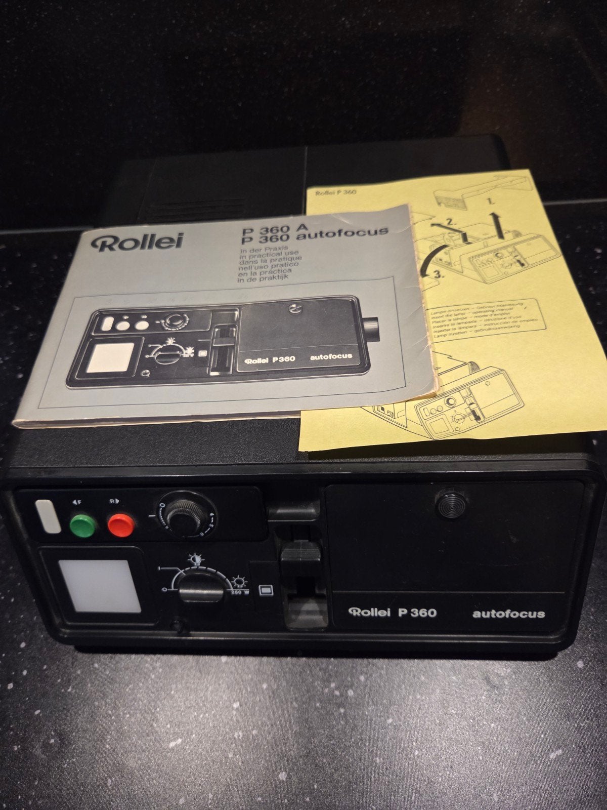 Rollei P 360 autofocus diaprojector met handleiding, Ophalen, Gebruikt