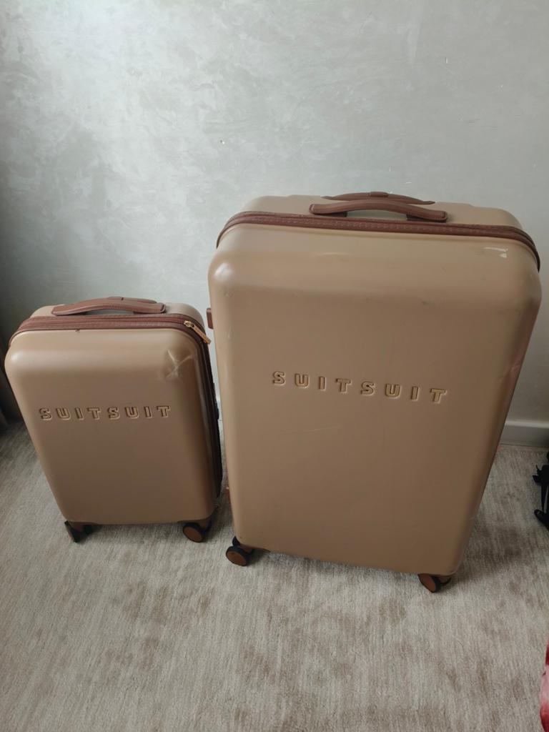 Suitsuit 2x  reiskoffer groot koffer en handbagage bruin, Wieltjes, Gebruikt, Hard kunststof, Ophalen of Verzenden