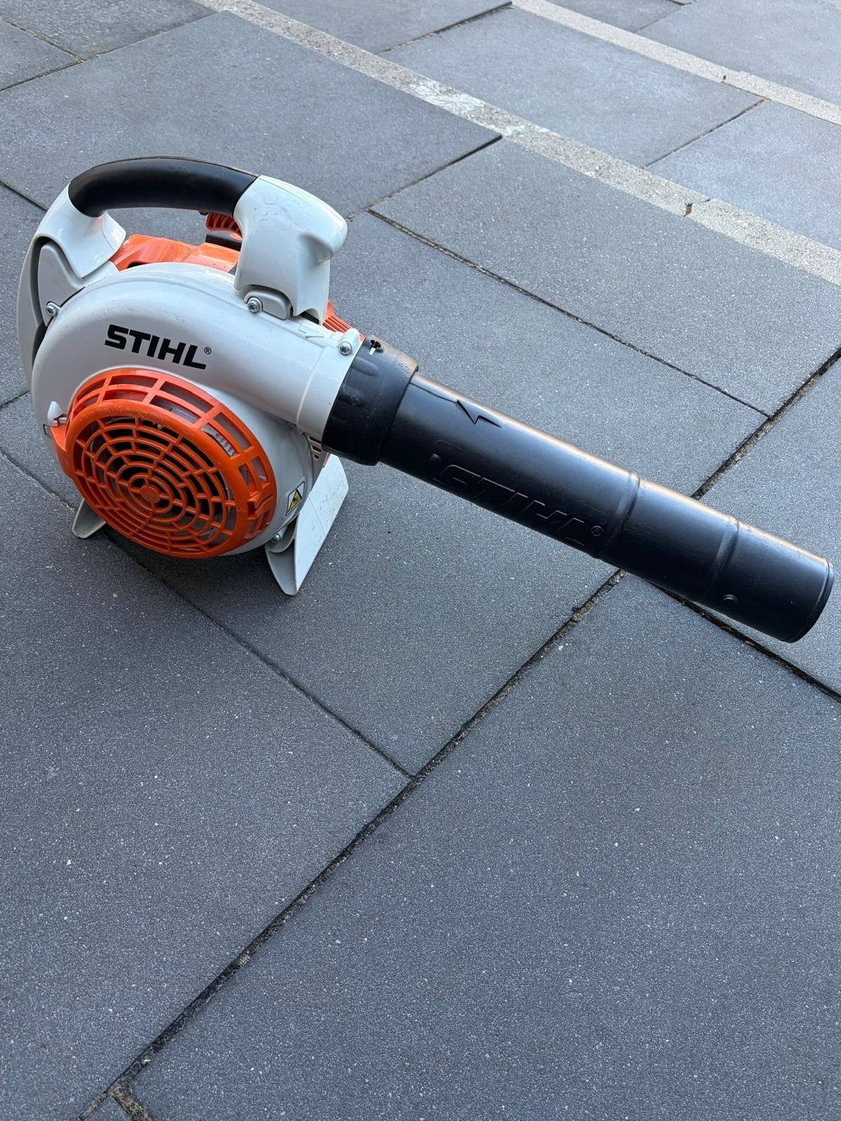 Stihl bladblazer - Werkt goed ondanks startproblemen, Ophalen of Verzenden, Gebruikt, Benzine, Handgedragen