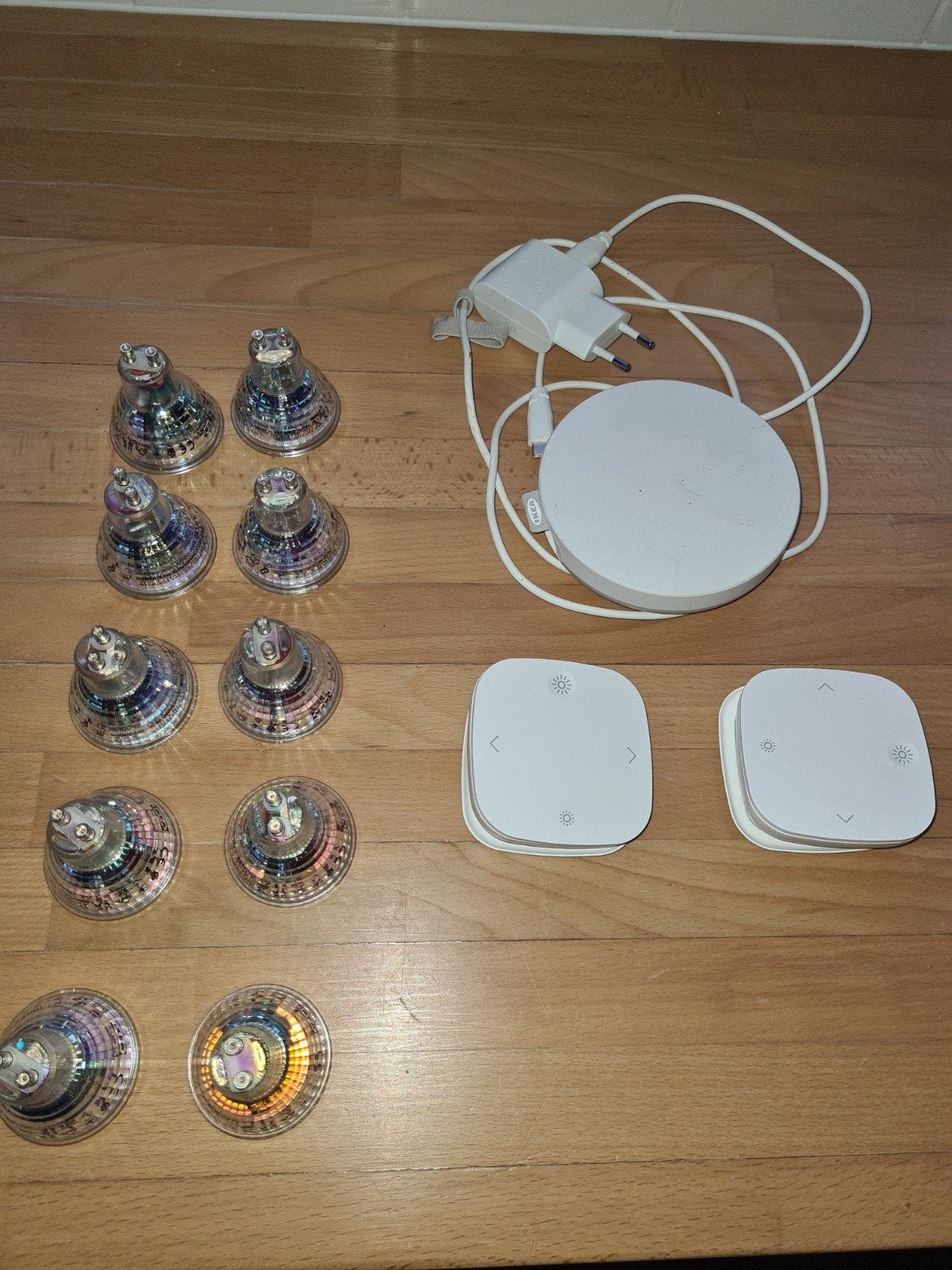 IKEA TRÅDFRI GU10 Smart LED Lampen inclusief Hub, Huis en Inrichting, 30 tot 60 watt, Meerkleurig, GU10, Bedienbaar via app